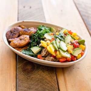 Bol à emporter éco-responsable 32oz pour la présentation de repas sains, avec couvercle transparent, idéal pour les plats saucieux et les rizs, pour les restaurants - Product Image 1