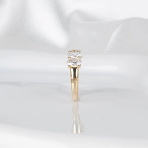 แหวนเพชรทรงรี 5 เม็ด คุณภาพพรีเมียม ฝังครึ่งวง สำหรับงานแต่งงานหรือวันครบรอบ ทำจากทองคำขาว 14K ดีไซน์หรูหรา - Product Image 6