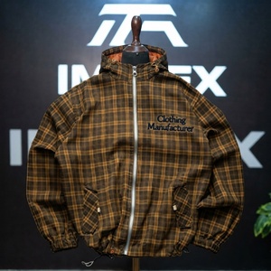 Blouson unisexe à capuche à carreaux avec logo brodé, coupe décontractée, coupe-vent, fermeture éclair sur le devant, mélange polyester-coton, idéal pour l'automne - Product Image 1