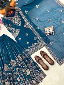 ยกระดับความงามของตู้เสื้อผ้าของคุณด้วยชุดคุร์ตีและกางเกงพลัสโซทรงบานรุ่นใหม่ล่าสุด - Product Image 6