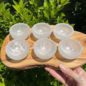 Cuenco de Carga de Cristales de Selenita, Soporte para Minerales Tallados y Especímenes, Colección de Decoración para el Hogar para Amantes de los Cristales Tallados, Estilo Elegante - Product Image 1