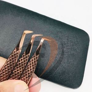 Pinzas de extensión de pestañas con agarre de diamante de oro rosa de alta calidad Extensión de pestañas profesional sostenible - Product Image 3