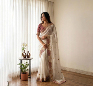 Luxury Wedding Party Wear Fashion Designer Pure Banarasi Golden Zari Weaving Soft Silk Saree From Indian Manufacturer - Product Image 1