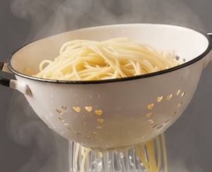 Modern White Enamel Colander With Heart Cutouts And Black Handles Durable Kitchen Strainer For <b>Vegetables</b> And Pasta - Product Image 4