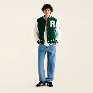 Chaqueta Varsity Personalizada para Hombre, Cuerpo de Lana con Mangas de Cuero Genuino, Parche Bordado de Alta Calidad, Chaqueta Bomber Varsity - Product Image 2