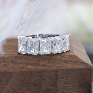 แหวนแต่งงานครึ่งวงกลมประดับเพชรโมอิสซาไนต์ทรงเรเดียนท์คัท เงินแท้ 925 ระดับ VVS ดีไซน์ทันสมัยคลาสสิก เหมาะเป็นของขวัญสำหรับผู้หญิงในงานปาร์ตี้ - Product Image 5