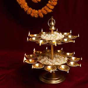 Soporte de 2 niveles personalizado para Urli Deepak, artículo decorativo para Puja, de latón duradero para el hogar, para uso en interiores en Diwali, cuenco flotante para flores en agua. - Product Image 1