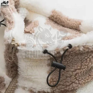 Veste en sherpa personnalisable pour homme avec doublure en laine et bordure en fourrure de mouton pour l'hiver - Product Image 6