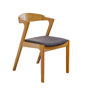 Silla de Comedor Bowery en Madera Maciza de Teca y Cuero Ecológico Estilo Mid Century para Restaurantes y Hoteles - Product Image 1