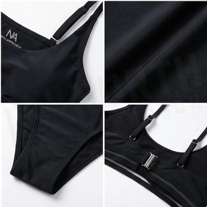 Ensemble de yoga 2 pièces imprimé papillon bleu avec finition dorée, body à col en V profond et jupe portefeuille longueur genou - Product Image 4