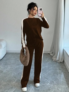 Ensemble jogging femme coupe slim en coton et polyester, sweat à capuche zippé, respirant, extensible, pour entraînement sportif et gym - Product Image 3