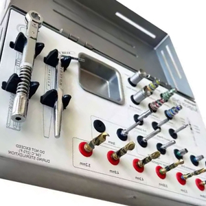 ชุดเครื่องมือผ่าตัดสำหรับการปลูกถ่ายรากฟันเทียม สำหรับการดำเนินการปลูกถ่ายแบบมืออาชีพ อุปกรณ์ทันตกรรมระดับพรีเมียม - Product Image 6