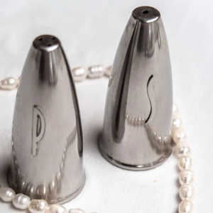 Ensemble de salières et poivrières en métal anti-fuite avec corps rechargeable pour la cuisine, la salle à manger et l'extérieur - Product Image 1