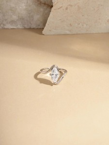 Bague de fiançailles en argent avec diamant taille marquise, plaqué or jaune 18 carats, sertissage à griffes, minimaliste, pour femme - Product Image 3
