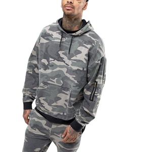 Conjunto de ropa deportiva para hombre, chándal masculino de alta calidad con logotipo personalizado de camuflaje, para entrenamiento, gimnasio, trotar - Product Image 1