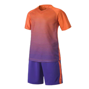 Maillot de football personnalisé en gros, impression par sublimation, uniforme de football pour hommes - Product Image 4