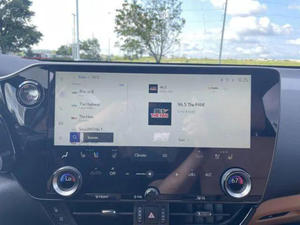 Leexuuss IS 300 2018 en très bon état à vendre avec poignée antidérapante et alimentation sans fil/à batterie - Product Image 4