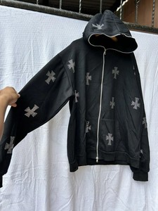 Sweat à capuche zippé Chrome Hearts avec strass, design graphique scintillant, streetwear hip-hop, sweat à capuche avec cristaux - Product Image 3
