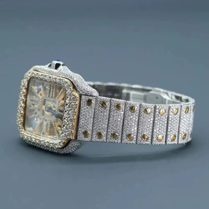 นาฬิกาข้อมือผู้ชายสุดหรู สไตล์ฮิปฮอป หน้าปัดสี่เหลี่ยมประดับเพชร กันน้ำ ตัวเรือนเหล็กสีทอง ระบบควอตซ์ ขนาด 22 มม. สายสแตนเลส สำหรับแฟชั่นผู้ชาย - Product Image 4