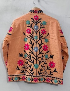 เสื้อแจ็คเก็ตปักลายดอกไม้แขนยาวคอปกสีพีชสไตล์วินเทจโบโฮติดกระดุมด้านหน้า - Product Image 4