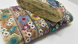 Bordure en dentelle colorée fantaisie brodée à la main avec des perles, motif floral traditionnel, soluble dans l'eau, pour vêtements, robes, voiles et décoration intérieure - Product Image 2
