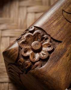 Porte-boîte à mouchoirs en bois artisanal, distributeur de mouchoirs décoratif pour la maison et le bureau - Product Image 3