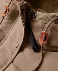 Chaqueta acolchada de invierno con logotipo personalizado al por mayor para mujer, abrigo corto cálido de alta calidad para exterior, abrigos bordados, chaqueta de burbujas - Product Image 4