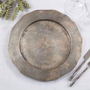 Assiettes de présentation rondes en métal laqué argent mat et or de 13 pouces pour événements, fêtes et mariages - Product Image 5