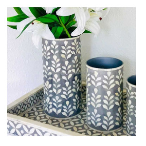 Florero de resina con incrustaciones de hueso, florero de flores con el mejor diseño, tamaño mediano y color personalizado para decoración del hogar - Product Image 2