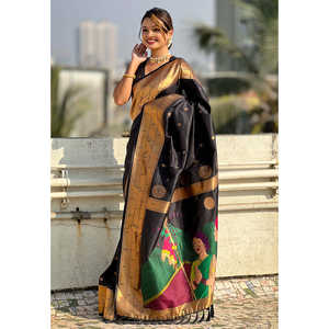 Sari en soie Paithani spécial Gudi Padwa tissé en zari noir Elite Weaves pour les festivals indiens et pakistanais - Product Image 2