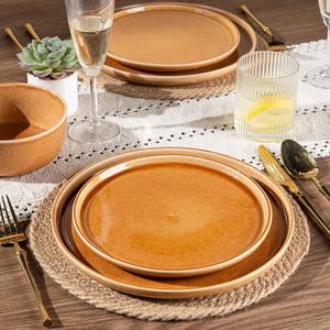Ensemble d'assiettes en céramique ambrée rustique, finition brillante riche, design empilable robuste, parfait pour des tables chaleureuses et accueillantes - Product Image 1