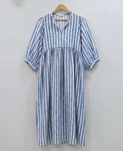 เดรสผู้หญิงผ้าฝ้าย 100% ลายมัดย้อมลายดอกไม้แบบวาดมือ คอวี แขนพอง ทรงเอไลน์ ความยาวปานกลาง |   ชุดทำงานที่เป็นทางการ ระบายอากาศได้ดี เป็นธรรมชาติ - Product Image 6