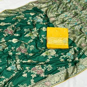 Sari VASTRA COTTAGE en Georgette Premium avec Blouse Contrastante Teinte à la Main, Collection Designer Style Bollywood pour Soirées - Product Image 1