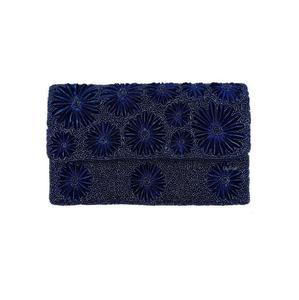 Pochette brodée de perles bleues, motif floral artisanal complexe, perles fines cousues à la main - Product Image 1