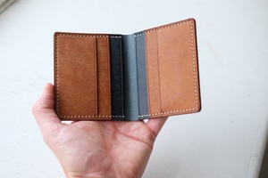 Portefeuille minimaliste porte-cartes en cuir de vachette véritable personnalisé pour hommes LCH-0147 - Product Image 2