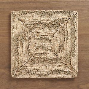 Posavasos Cuadrado Minimalista de Ratán Beige Natural, Diseño Tejido a Mano, Ecológico, para Tazas, Vasos, Estilo Boho Escandinavo, Decoración para Sala de Estar - Product Image 1