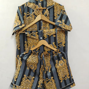 Conjunto de Pijama de Algodón para Mujer, Estilo Clásico con Detalle de Ribete, Ropa de Dormir Sexy con Estampado para Adultos, Hoteles y Hogar - Product Image 1