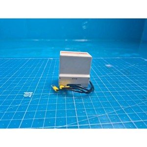 Adaptador de montaje en riel DIN Fuji SZ-ZM1 usado como pieza de repuesto para equipos semiconductores Legacy - Product Image 1