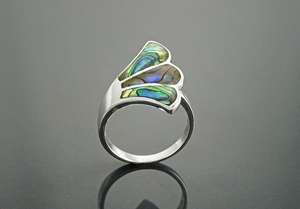 Anillo de Concha de Paua con Plata de Ley, Piedra Ondulada, Pluma de Abulón Plana, Joyería Única Azul Verde Arcoíris - Product Image 3