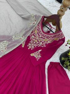 Vestido de Novia Estilo Pakistaní para Niñas con Blusa de Chifón Bordada con Lentejuelas 77203 - Product Image 4