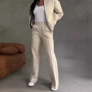 Ensemble de survêtement 2 pièces pour femme, idéal pour les grandes tailles : veste à capuche zippée à manches longues et pantalon évasé - Product Image 4