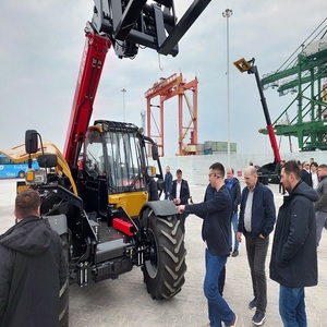 Chariot télescopique Sany STH5519 de qualité professionnelle, conçu pour une productivité maximale avec des caractéristiques de sécurité améliorées et une puissance accrue - Product Image 1