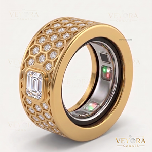 Bague élégante en argent sterling 925 avec motif nid d'abeille et pavé de moissanite taille émeraude pour une touche de luxe - Product Image 3