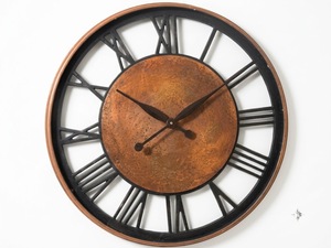 Horloge murale en quartz en métal à chiffres romains, thème romain |   Horloge murale décorative moderne Art Déco pour la maison, le bureau, le salon - Product Image 1