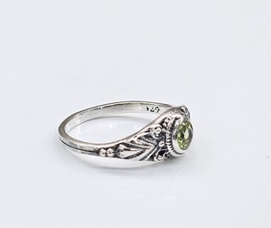 Bague artisanale en argent 925 avec pierre précieuse péridot, design vintage, bijoux oxydés, pour anniversaire, mariage, fête, cadeau - Product Image 4