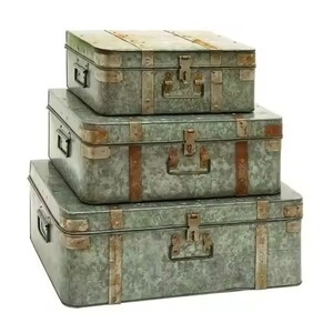 Boîte de rangement pour vêtements de chambre à coucher empilable de qualité supérieure en acier noir mat avec accents de loquet en cuivre de style vintage - Product Image 5