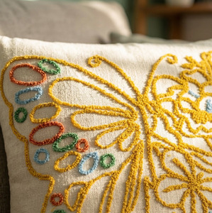 Housse de coussin carrée bohème Butterfly Bloom, écologique, à franges et brodée - Product Image 3