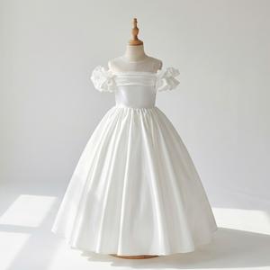 ชุดเดรสผ้าออร์แกนซ่าสีขาวแขนยาวสำหรับเด็กผู้หญิง  ชุดสำหรับงานพิธีในโบสถ์ โรงเรียน หรืองานอีเว้นท์  เนื้อผ้านุ่มสบายผิว  ขายส่งในยุโรป - Product Image 1