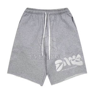 Shorts pour hommes avec logo imprimé personnalisé, impression en relief, style streetwear moderne, mode décontractée, confortable pour tous les jours - Product Image 4