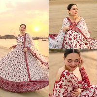 Dernière collection de Salwar Kameez pour femmes, pour mariage et soirée, en Faux Georgette, avec broderies riches, matériaux recyclés et Organza pur et doux
